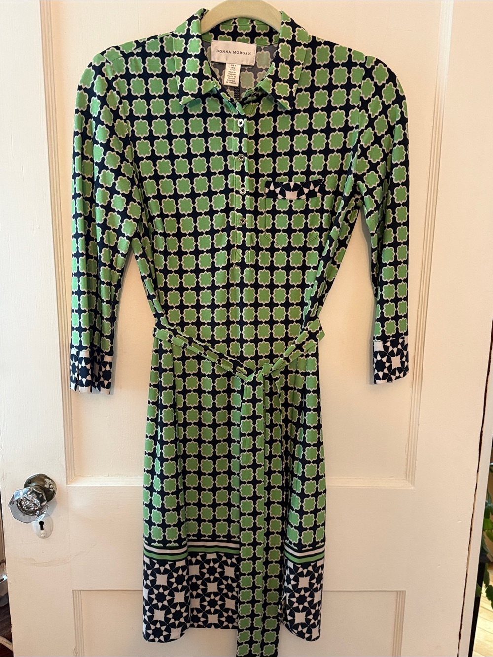 Donna Morgan Green & Black Geometric Shirt Dress with Tie Belt